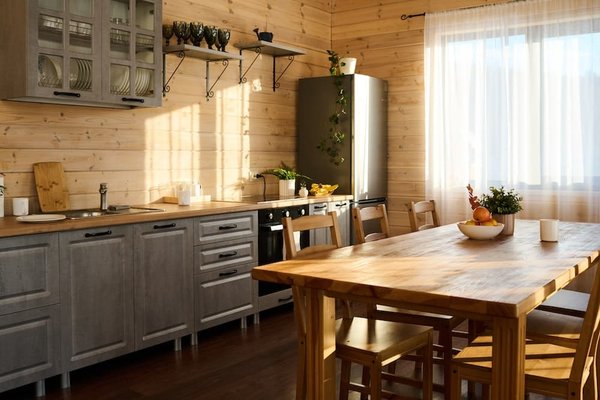 Sublimez votre décoration intérieure avec des buffets en bois de style industriel