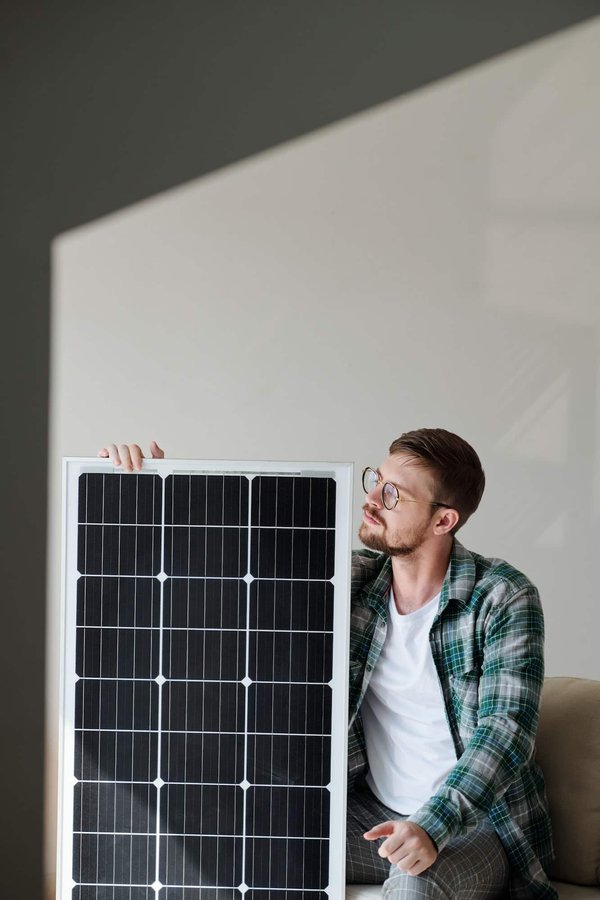Que savoir sur les panneaux solaires plug and play ?